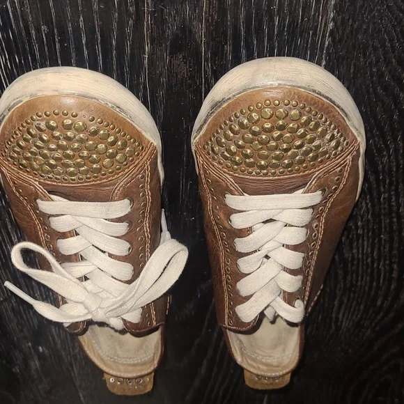 FRYE (Size 8) Leather w Brass Studs Sneakers - Picture 3 of 10